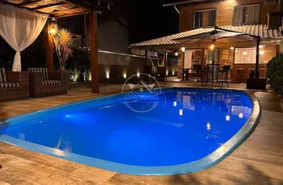 Casa Para Vender com 4 quartos 1 suítes no bairro Centro em Penha