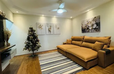 CASA Á VENDA JARDIM SÃO PEDRO - 2 DORMITÓRIOS (1 SUÍTE ÁREA GOURMET/  300m² DE TERRENO EM  ARARAS/SP