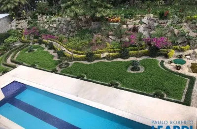 Casa em condomínio fechado com 6 quartos à venda na Avenida Franca, Tamboré, Barueri