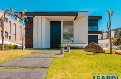 Casa em condomínio fechado com 6 quartos à venda na Avenida Itu, Residencial Tamboré, Barueri