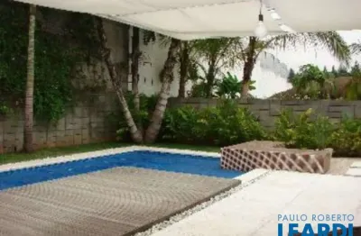 Casa em condomínio fechado com 4 quartos à venda na Alameda Melbourne, Tamboré, Santana de Parnaíba