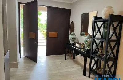 Casa em condomínio fechado com 4 quartos à venda na Alameda Noruega, Alphaville, Barueri