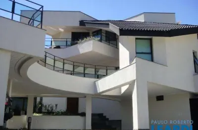 Casa em condomínio fechado com 4 quartos para alugar na Alameda Apetubas, Alphaville, Santana de Parnaíba