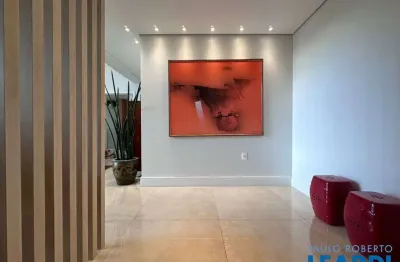 Apartamento com 4 quartos à venda na Avenida Parkinson, Alphaville, Barueri