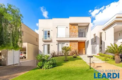 Casa em condomínio fechado com 4 quartos à venda na Alameda Malbec, Tamboré, Barueri