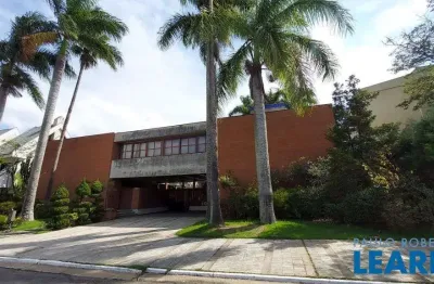 Casa em condomínio fechado com 5 quartos à venda na Alameda Belgrado, Alphaville, Barueri