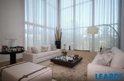 Casa em condomínio fechado com 4 quartos à venda na Alameda Dourado, Alphaville, Santana de Parnaíba