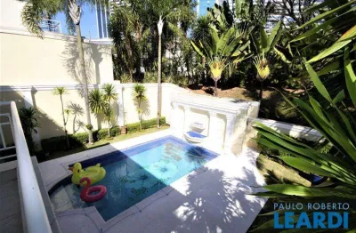 Casa em condomínio fechado com 4 quartos à venda na Alameda Coimbra, Alphaville, Barueri