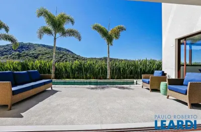 Casa em condomínio fechado com 4 quartos à venda na Alameda Pico da Neblina, Alphasitio, Santana de Parnaíba