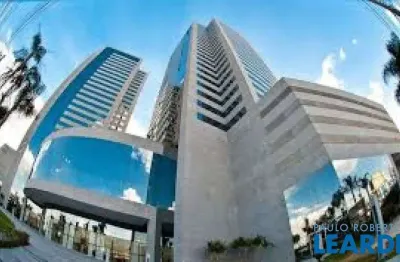 Sala comercial à venda na Avenida Tamboré, Alphaville, Barueri