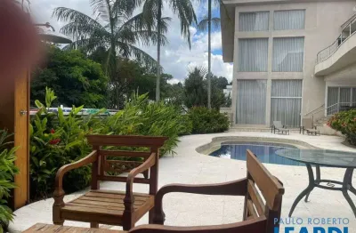 Casa em condomínio fechado com 6 quartos à venda na Calçada Vale da Lua, Valville, Santana de Parnaíba