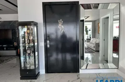 Apartamento com 3 quartos à venda na Avenida Andrômeda, Alphaville, Barueri