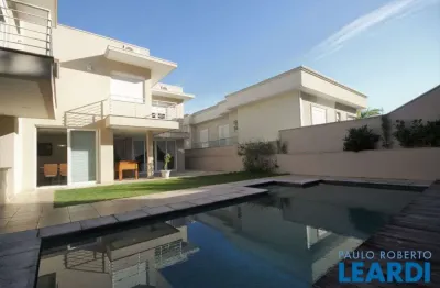 Casa em condomínio fechado com 4 quartos à venda na Alameda Tabarana, Alphaville, Santana de Parnaíba