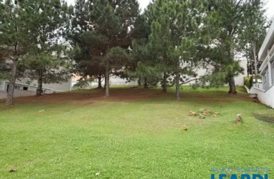 Terreno em condomínio fechado à venda na Alameda Trebbiano, Tamboré, Barueri
