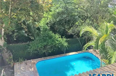 Casa em condomínio fechado com 4 quartos à venda na Alameda Saragoza, Alphaville, Barueri