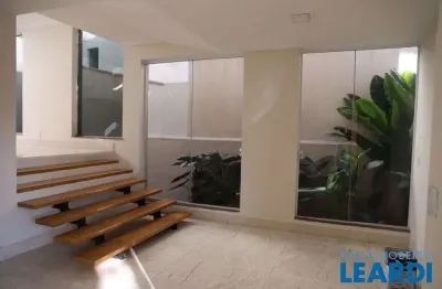 Casa em condomínio fechado com 5 quartos à venda na Alameda Ubatuba, Alphaville, Santana de Parnaíba