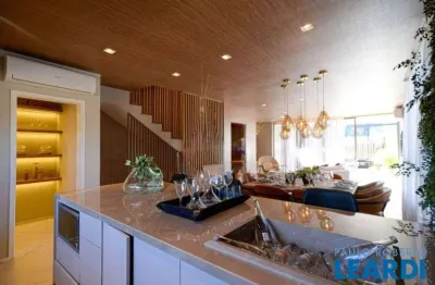 Casa em condomínio fechado com 3 quartos à venda na Avenida Marcos Penteado de Ulhôa Rodrigues, Tamboré, Santana de Parnaíba