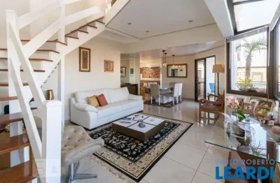 Cobertura com 3 quartos para alugar na Alameda Grajaú, Alphaville, Barueri