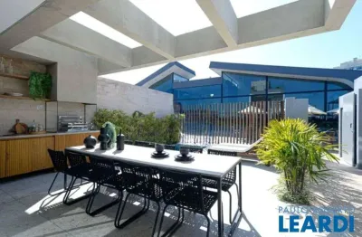 Casa em condomínio fechado com 3 quartos à venda na Avenida Marcos Penteado de Ulhôa Rodrigues, Tamboré, Santana de Parnaíba