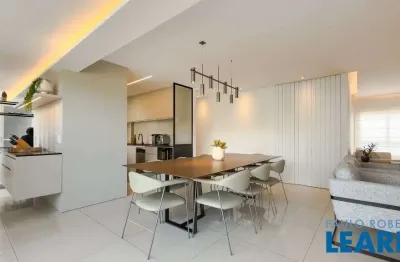 Apartamento com 2 quartos à venda na Avenida Ômega, Alphaville, Barueri