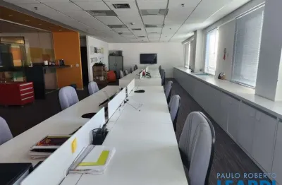 Ponto comercial à venda na Alameda Tocantins, Alphaville, Barueri