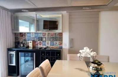 Apartamento com 3 quartos à venda na Avenida Ômega, Alphaville, Barueri