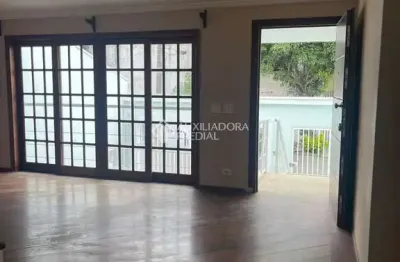 Casa com 4 quartos à venda na Rua Vicenzo Capassi, 44, Taboão, São Bernardo do Campo, 240 m2 por R$ 900.000