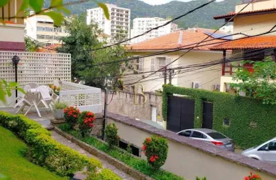 Casa de Alto Padrão à Venda em Laranjeiras | 5 Quartos, Piscina e Vista Cristo