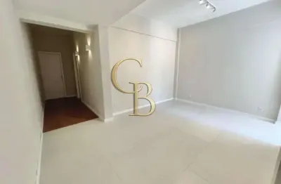 Apartamento 2 Quartos à Venda no Flamengo | 72 m² | Quadra da Praia | Reformado