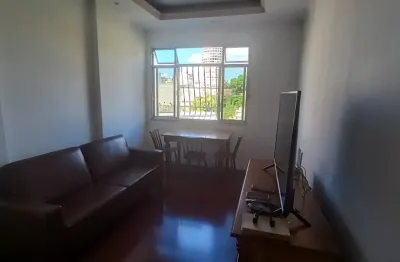 Apartamento à Venda no Centro: 2 Quartos Próximo ao Plaza Shopping