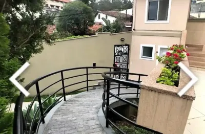 Lindo sobrado em condominio fechado com hidromassagem 4 dormitorios 2 suites