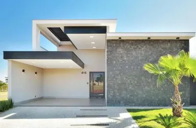 Oportunidade Casa em condomínio | 3 suítes | piscina com sauna integrada