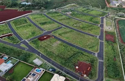 Terreno em condomínio fechado à venda no Residencial Riviera Village, Cravinhos 