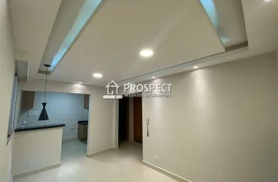 Apartamento no Condomínio Reino da Inglaterra com Armários