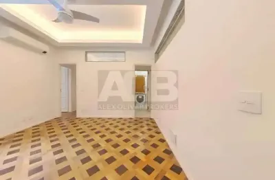 Apartamento de 2 quartos à venda no Leblon, 67m2, 1vga, na Bartolomeu Mitre