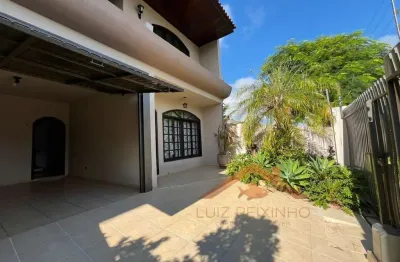 Sobrado para Locação em Cascavel, Neva, 3 dormitórios, 1 suíte, 2 banheiros, 2 vagas