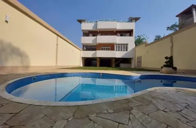 Belíssimo Sobrado de Alto Padrão no Condomínio Parque Terceiro Lago!