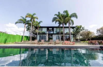 550 m², 5 suítes, 3 vagas – casa mobiliada à beira do lago na fazenda boa vista