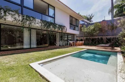 500 m², 3 suítes, 4 vagas – Casa com áreas integradas e lazer no Morumbi