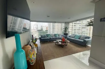 340 m², 3 suítes, 4 vagas – Apartamento mobiliado com varanda gourmet no Campo Belo