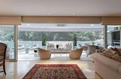 277 m², 3 suítes, 4 vagas – Apartamento amplo e funcional no Itaim Bibi