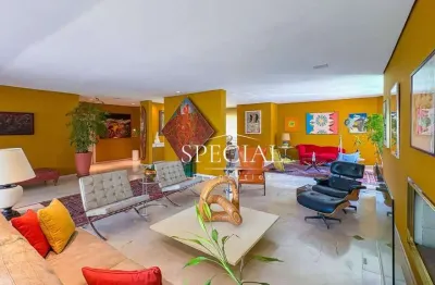 305 m², 3 suítes, 4 vagas – Apartamento autoral com assinatura consagrada no Chácara Itaim.