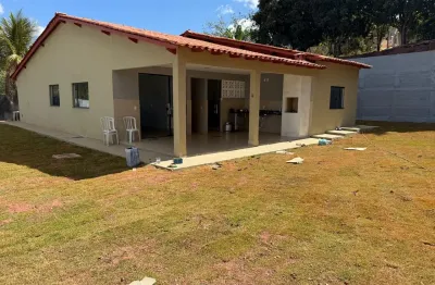 Casa nova com 4 quartos em Lote de 800m², com churrasqueira  e bastante espaço para um belo jardim