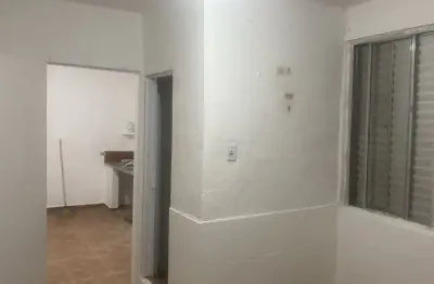 Casa com 1 quarto para alugar na Vila Zat, São Paulo 