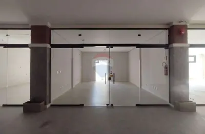 Loja para venda em canela na galeria le mond, 100 metros da catedral de pedra.