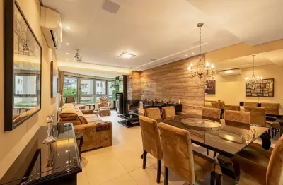 Apartamento alto padrão, mobiliado e decorado, centro de gramado.