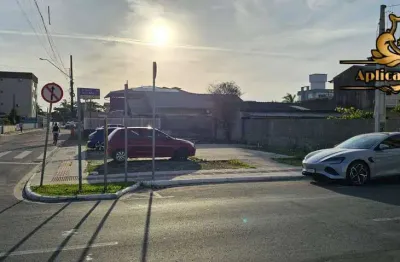 Terreno no bairro meia praia - esquina com a av prefeito josé juvenal mafra