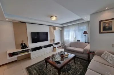 Apartamento de 152m² com 3 quartos sendo 1 suíte na agronômica