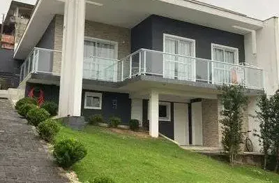 Casa com 3 quartos à venda no Iririú, Joinville 