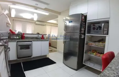 Casa para Venda em Mogi das Cruzes, Vila Mogilar, 4 dormitórios, 2 suítes, 1 banheiro, 3 vagas